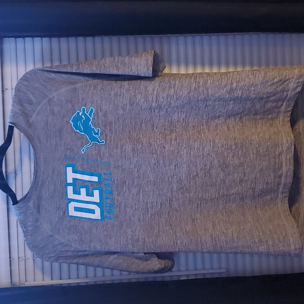 Gray Lions Short Sleeve
